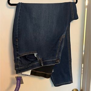 Plus size skinny jeans.